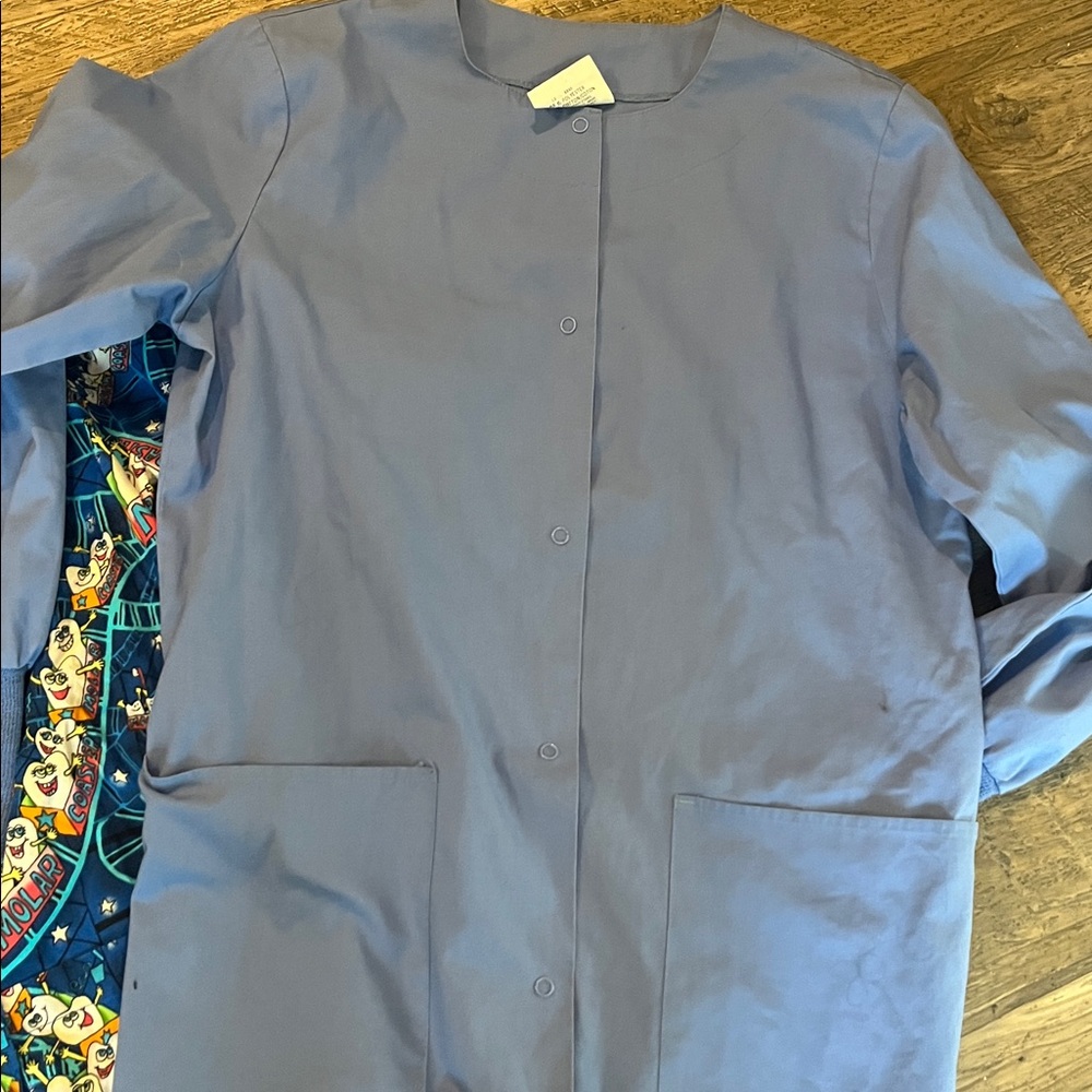2  scrub Jacket - Picture 4 of 5